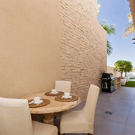 La Caleta Golf فيلة